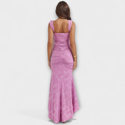 Duga Haljina s Elegantnim i Rafiniranim Korsetom