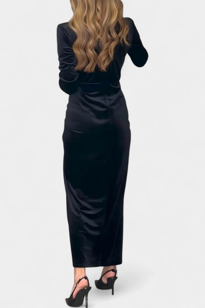 Vilma | Duga Haljina od Zlatnog Baršuna s V-Izrezom